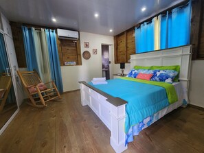 6 soverom, strykejern/-brett, wi-fi (inkludert) og sengetøy