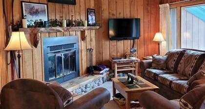 Cable Townhome #3 3 Bedroom Condo by RedAwning