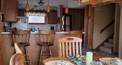 Cable Townhome #3 3 Bedroom Condo by RedAwning