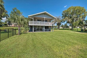Exterior - Riverfront Apt w/ Kayak Launch in Dunnellon (Dunnellon)
