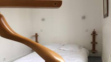2 chambres, lit parapluie, Wi-Fi gratuit, draps fournis
