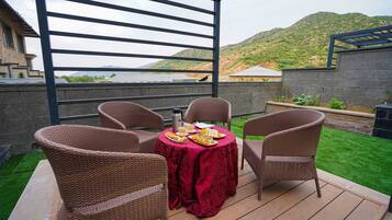 Pushkara Suite | Mountain view