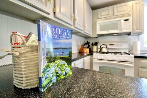 Enjoy your own private pool in Chatham! (2252)