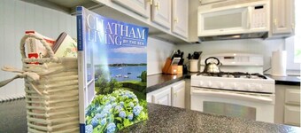 Enjoy your own private pool in Chatham! (2252)