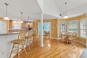 Dining - Hampton Street Retreat: Corolla Light, Pool, Spa (Corolla)