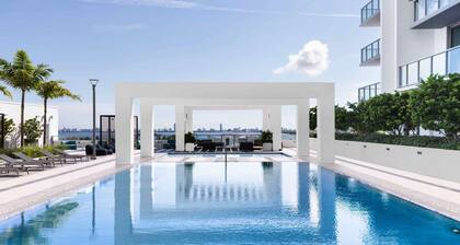 Amazing Ocean Views 2/2 Condo, Best Location