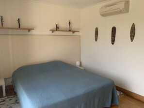 3 bedrooms, in-room safe, iron/ironing board, free WiFi