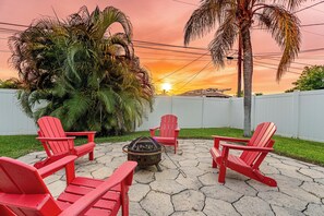 Terrace/patio - All Day Pool Day! (Cape Coral)
