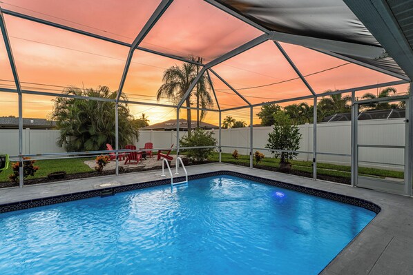 Outdoor pool, a heated pool