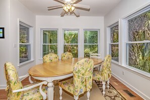 Dining - 23 Dogwood Trail-Perfect Family home with 4 bedrooms and Bunk bed loft area (Bald Head Island)