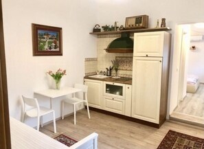 Kühlschrank, Mikrowelle
