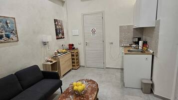 Télévision LED de 32 pouces avec chaînes par câble, télévision