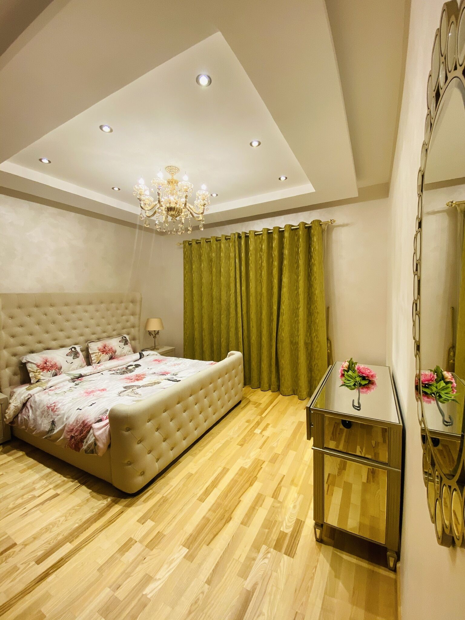 5 sovrum, skrivbord, strykjärn/strykbräda och wi-fi