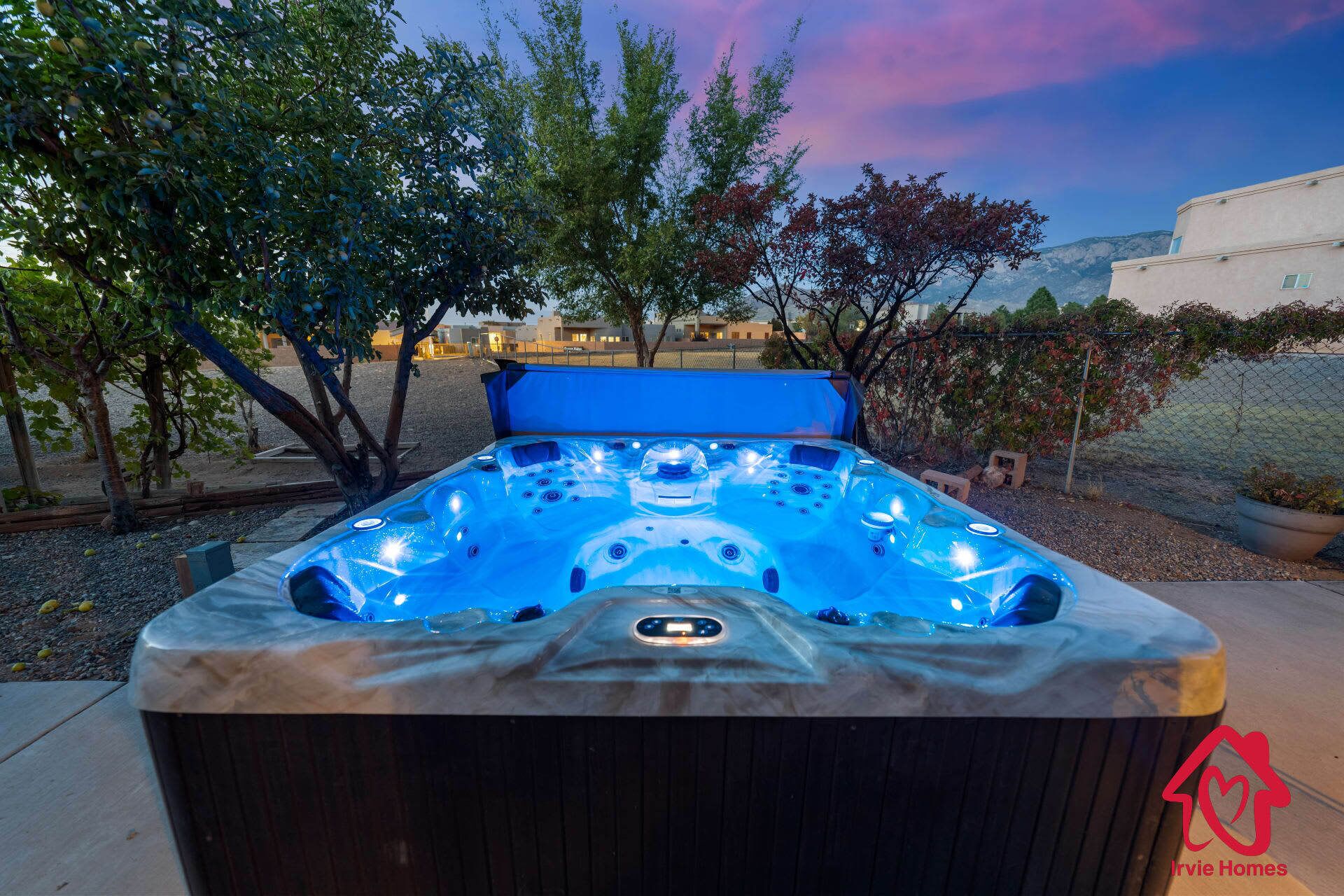 Tina de hidromasaje al aire libre