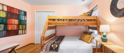 3 bedrooms, desk, iron/ironing board, travel crib