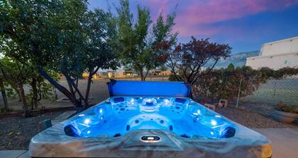Sandia Sunsets with Hot Tub - An Irvie Home