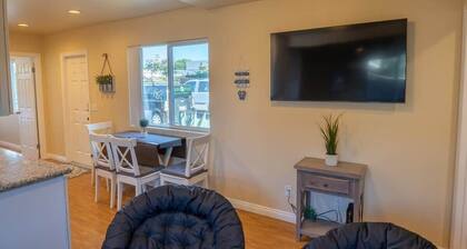 Oceanside Beach Rental - Walk to the Boardwalk!
