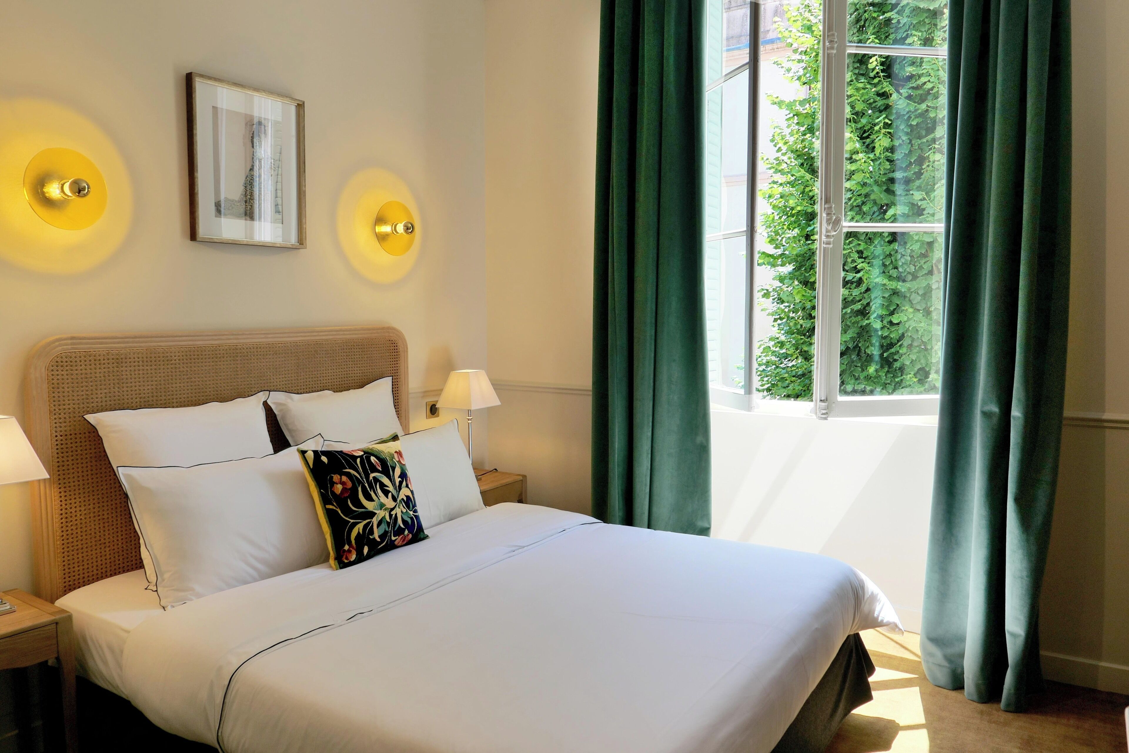 經典客房 | 高級寢具、特厚豪華床墊、獨特設計、書桌