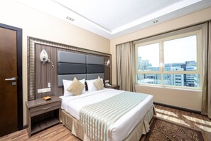 Deluxe Room, 1 King Bed, Smoking, City View | Egyptian cotton sheets, premium bedding, memory foam beds, minibar - Pearl Swiss Hotel (Dubai)