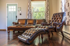 Interior - Ruby's Farmhouse (Hocking Hills area) (Rockbridge)