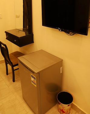 Televisión LED, monitor de computadora, impresora