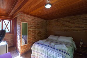 Basic Room | Free WiFi, bed sheets