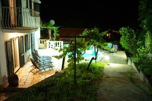 Outdoor pool, a heated pool - AMAZING SEA-VIEW APARTMENT WITH PRIVATE POOL (Mlini)