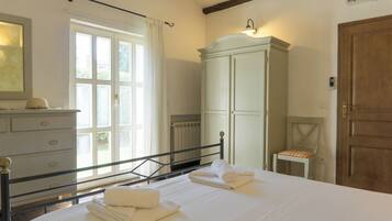 4 bedrooms, in-room safe, iron/ironing board, travel crib