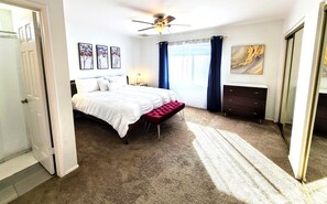 3 bedrooms, desk, iron/ironing board, free WiFi