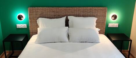 Bureau, espace de travail pour ordinateur portable