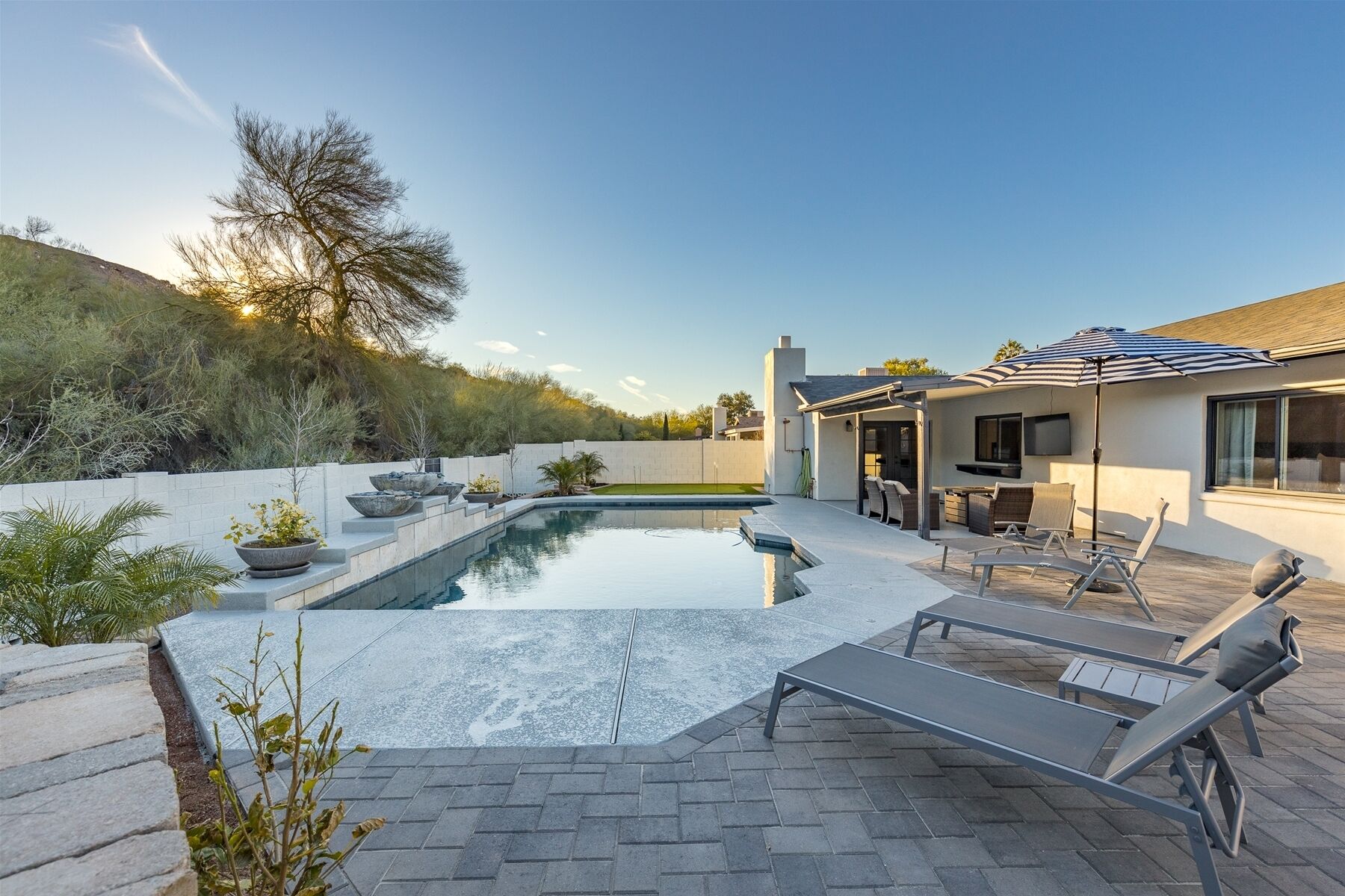 Epic Mountain Views! Private Resort-Style Backyard