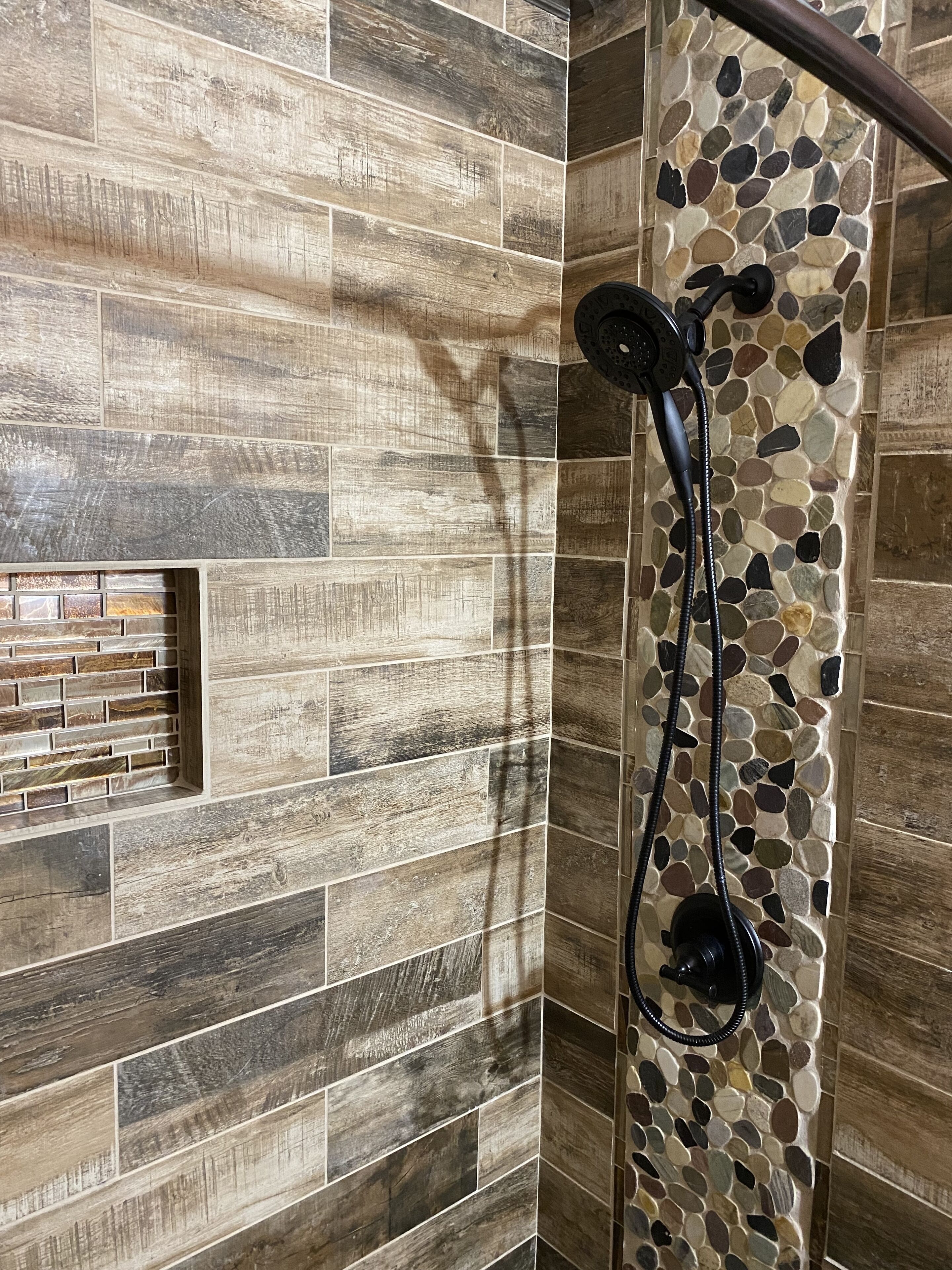 Combined shower/bathtub