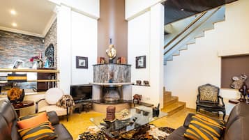 Televisión, mesa de ping pong