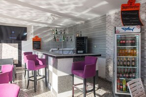 Bar (en la propiedad)