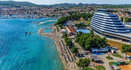VILLA PANORAMA-SPORT,POOL&BAR