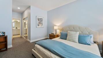 4 bedrooms, desk, travel crib, WiFi