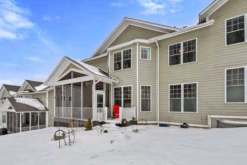 Perfect for Winter Skiing!!