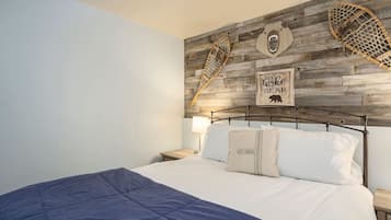 2 bedrooms, desk, travel crib, free WiFi