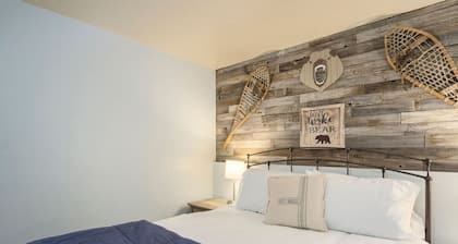 Hot Tub|Family Getaway |Near to Ski Resorts