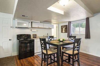 Hot Tub|Family Centered | Close to Ski Resorts