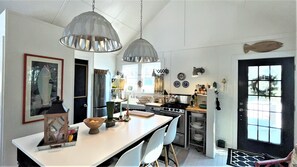 Fridge, microwave, oven, stovetop - 3 nt min Beach Lovers home w/Private Assoc Beach 1 blk fire pit scrnd porch (Lakeside)