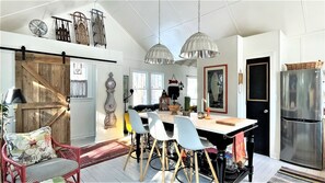 Interior - 3 nt min Beach Lovers home w/Private Assoc Beach 1 blk fire pit scrnd porch (Lakeside)