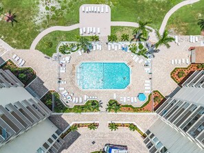 A heated pool - Gulffront Corner Unit | Pool, Tennis Courts & Sunset Views (Fort Myers Beach)