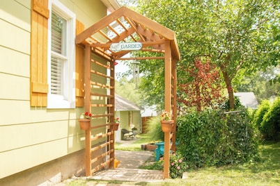 Cozy little house blocks from the Park & Fair Grounds.  EV Charger equipped. 