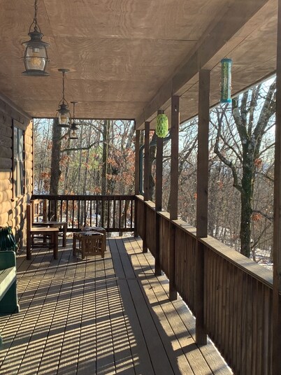 Family Cabin with spectacular views!