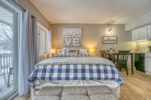 1 chambre, fer et planche à repasser, lit parapluie, Wi-Fi gratuit