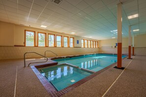 Piscine couverte, piscine extérieure