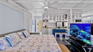 Studio, Ocean View, Beachside (Ocean Oasis) | Premium bedding, individually decorated, individually furnished