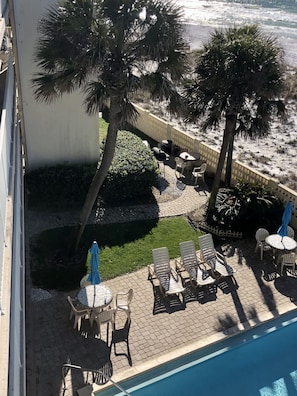 Property grounds - AV42-Luxury Ocean Front Paradise - 2 Bed/2Bath with Pool (Fort Walton Beach)