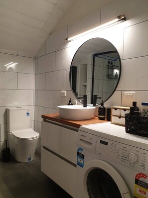 Bathtub - Magnificent Milang, Lakes, sunsets, wineries (Milang)